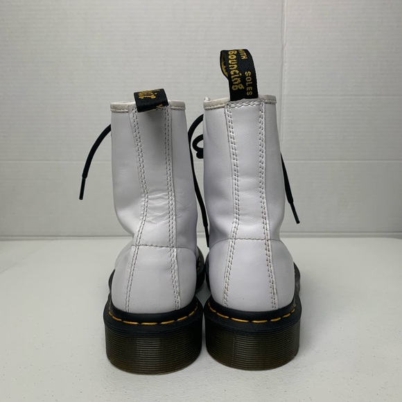 1460 White Dr. Martens Smooth Leather Lace Up Boots SZ 8W/6M - Picture 8 of 9